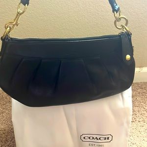 Pre-loved Coach black shoulder bag with Gold hardware